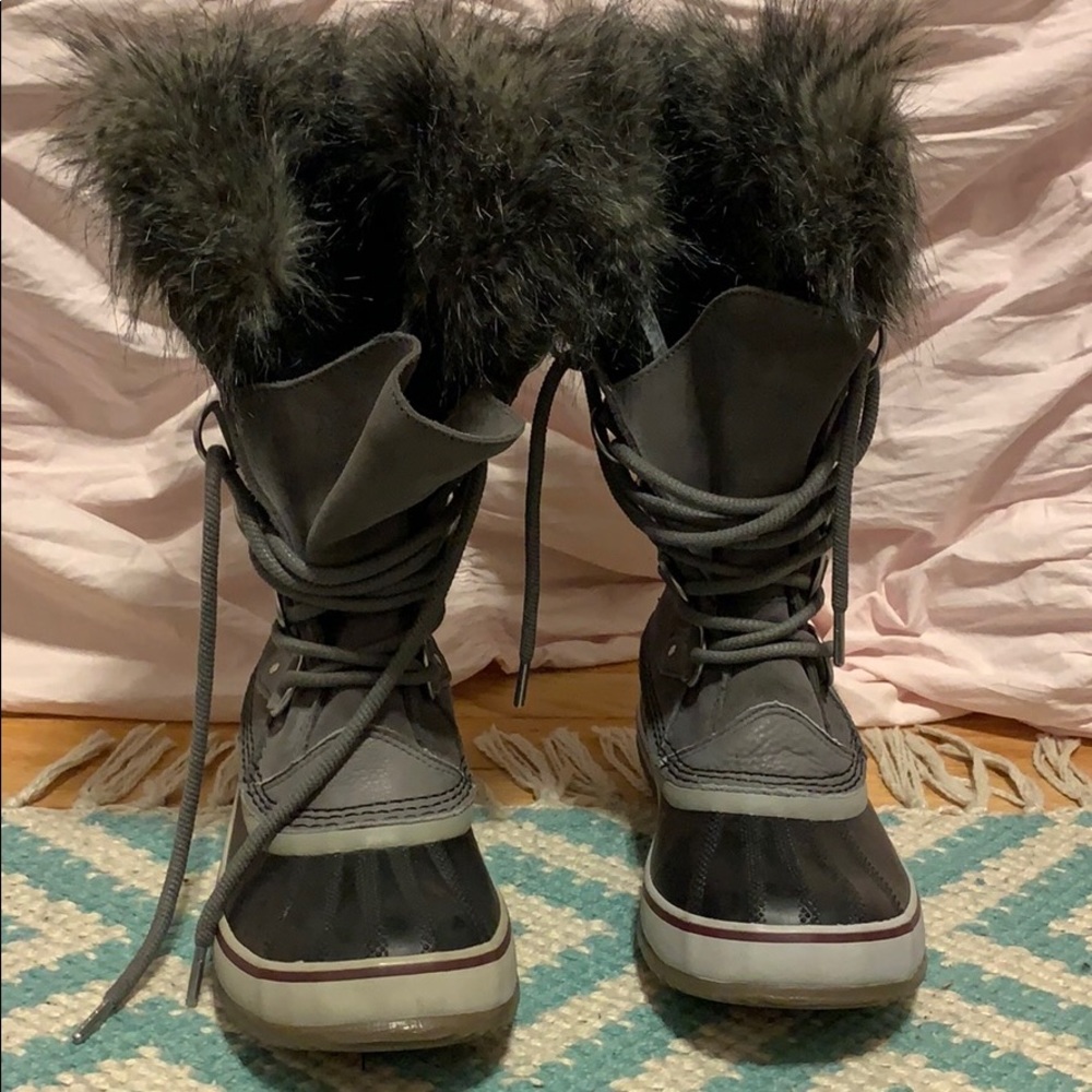 NWOT sorel boots
